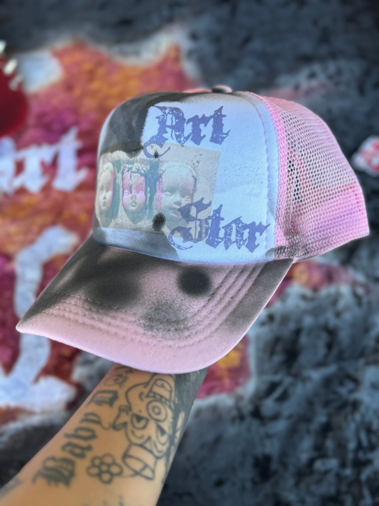 DOLL HEADS TRUCKER HAT